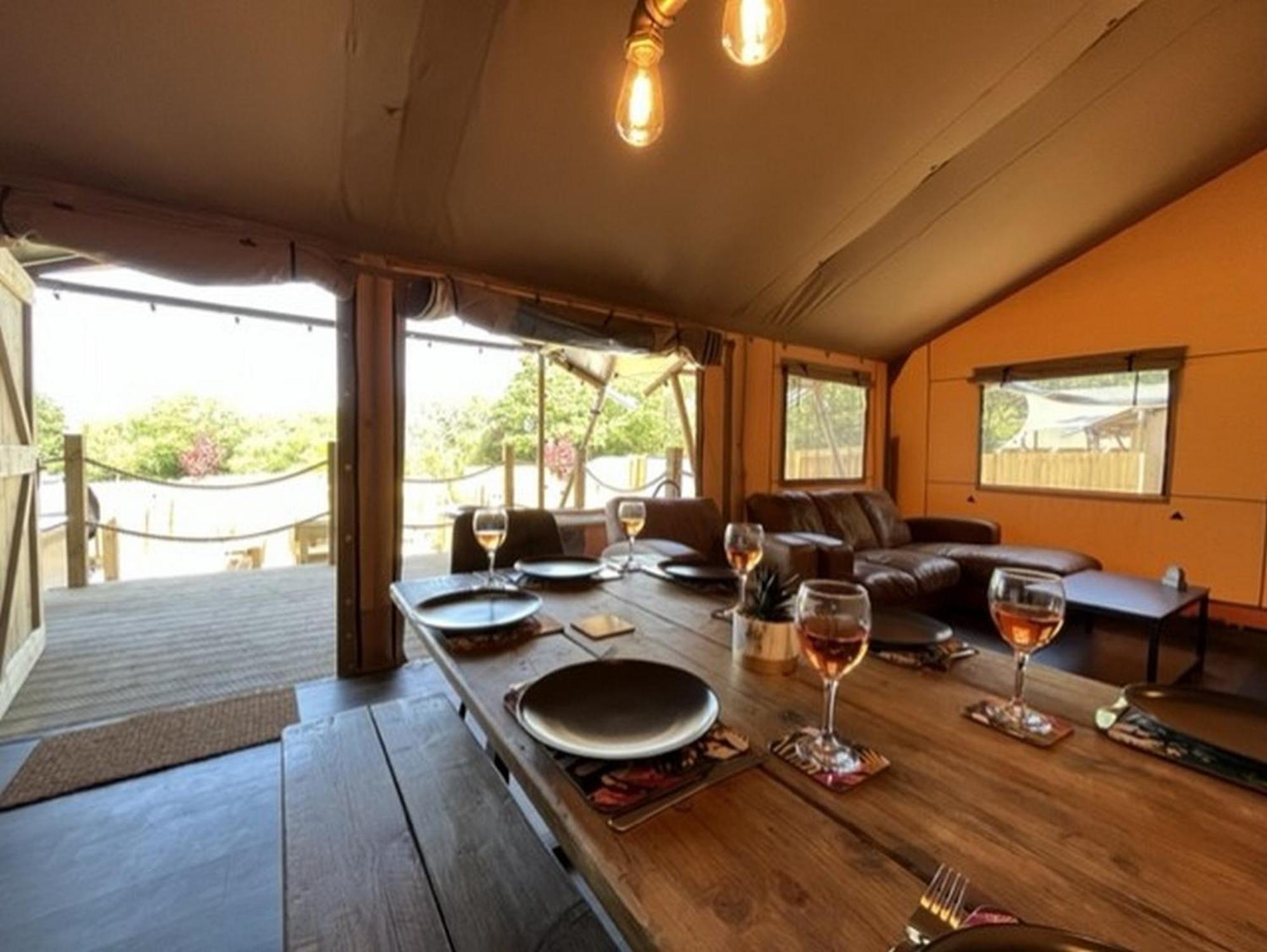 Jungle Book Safari Tent Tenby Habitación foto